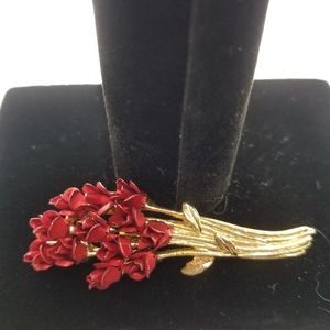 DM 97 Red Roses Bouquet Gold Tone brooch
